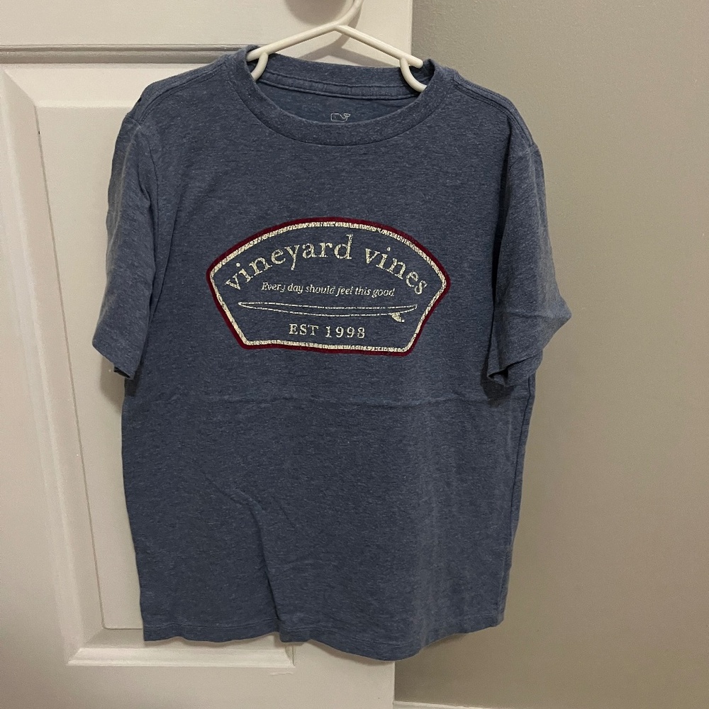 Vineyard Vines boys tshirt